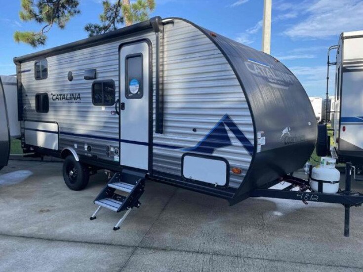 Thumbnail Photo undefined for New 2023 Coachmen Catalina 184BHS